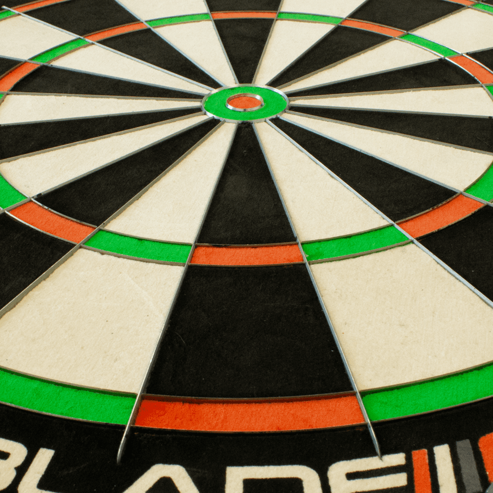 Winmau_Blade_6_TripleCore_Steeldartboard_4
